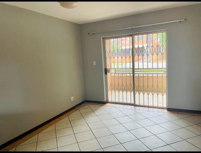 2 BEDROOM APARTMENT FOR SALE IN DIE HOEWES